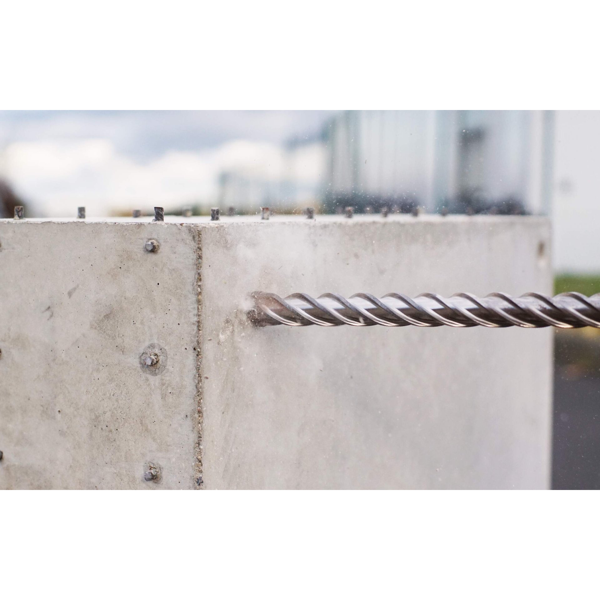 stahlseil, seilbahn, stahlkabel, beton, baustellenoptik