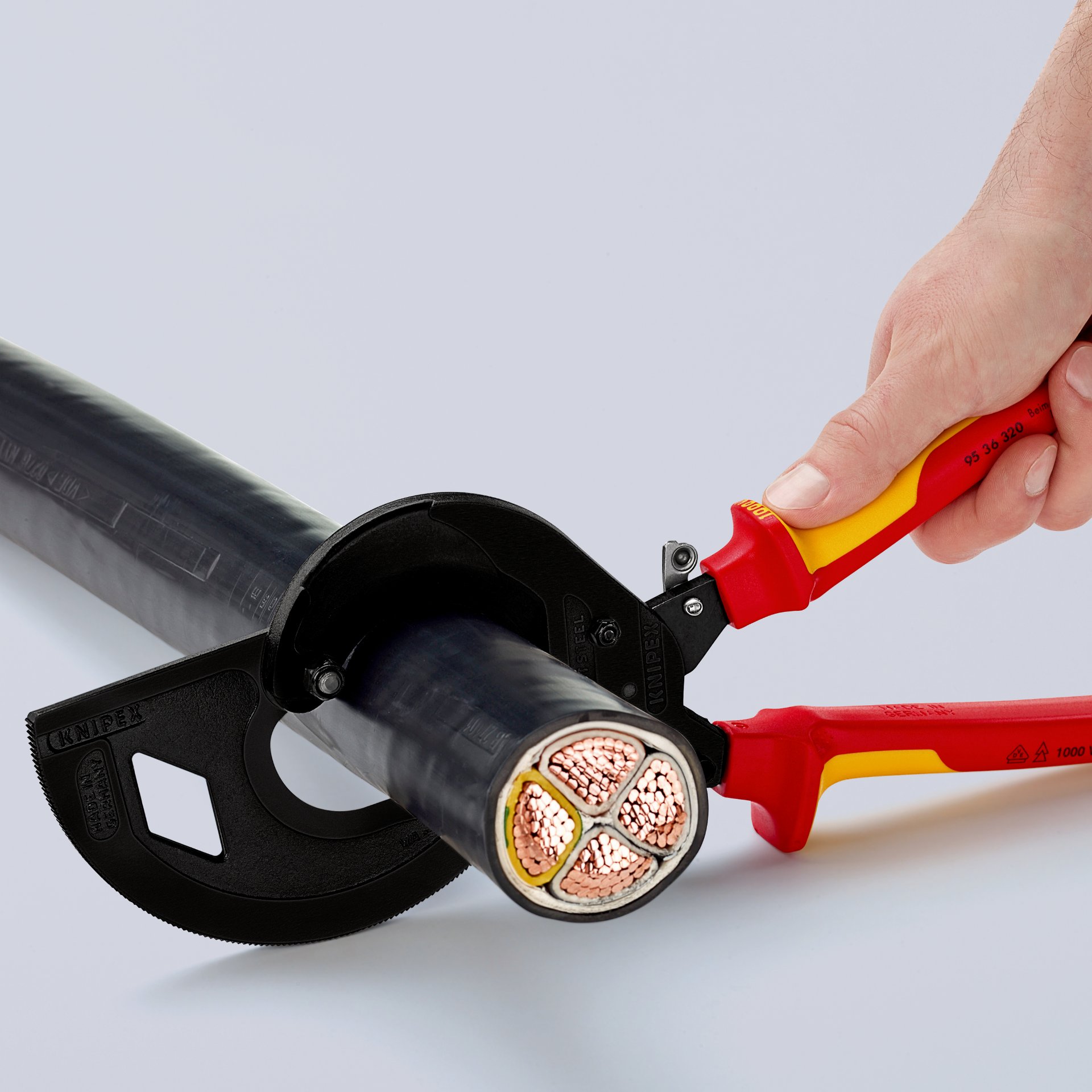 Schwert, Waffe