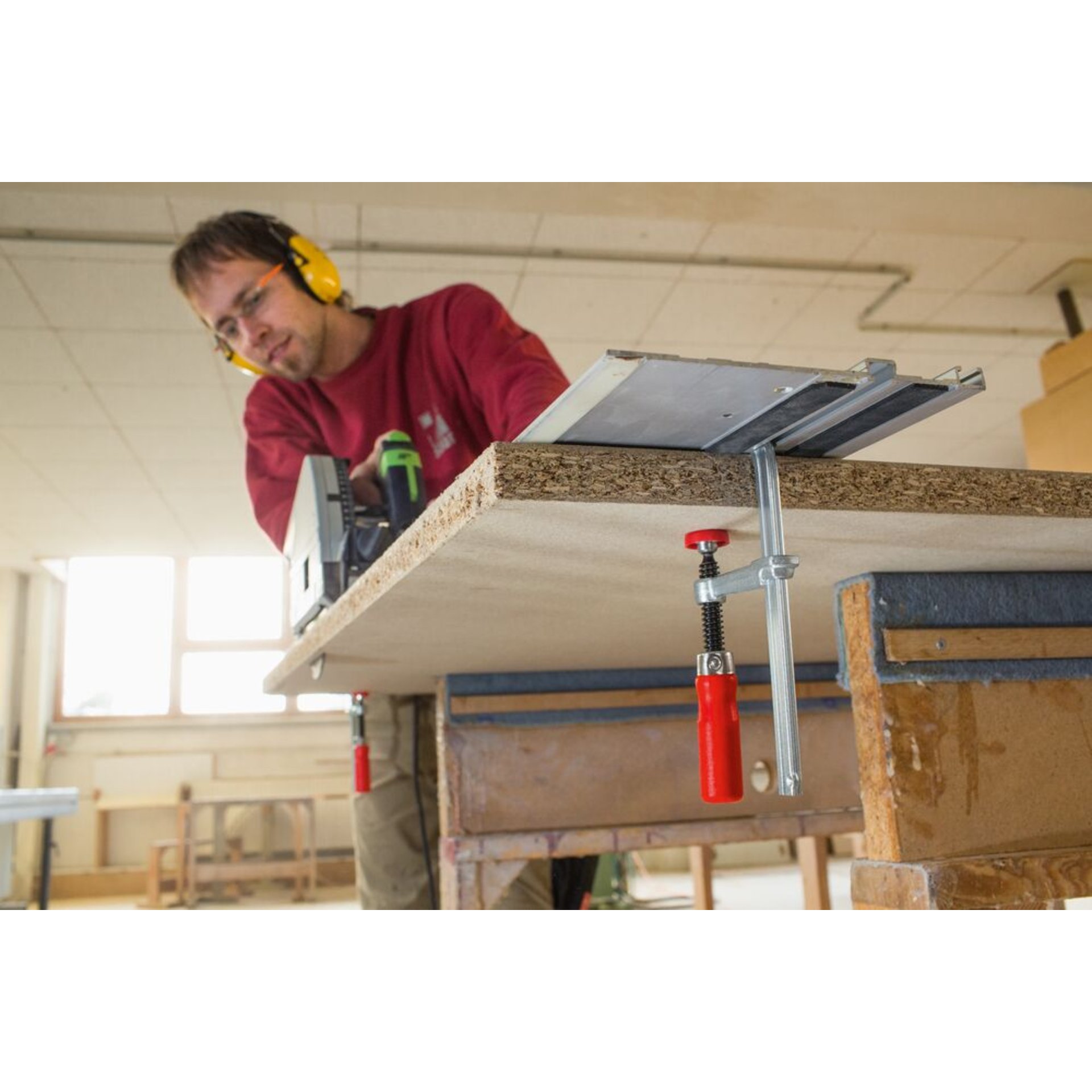 Person, Zubehör, Brillen, Innenarchitektur, Holzbearbeitung