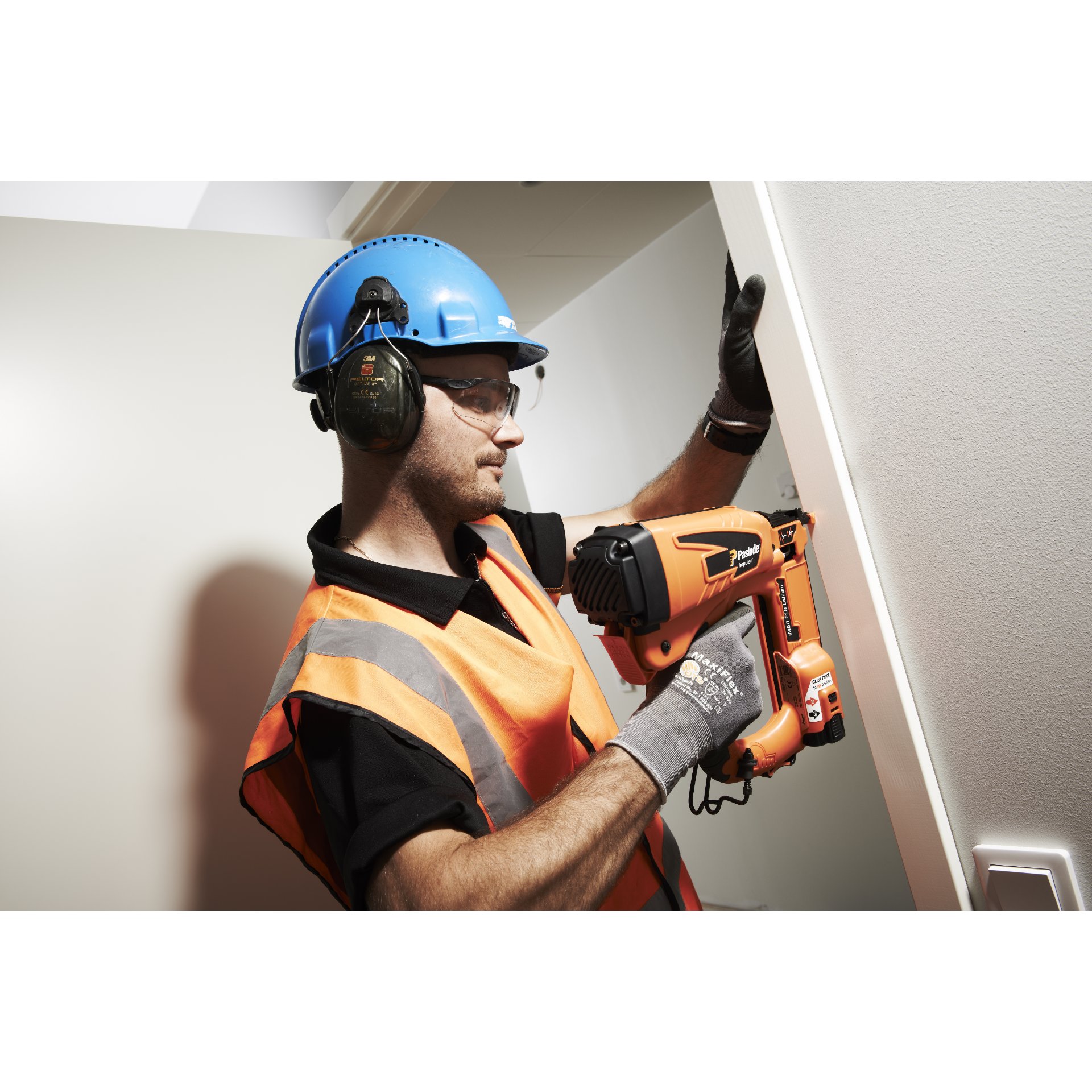 Person, Arbeiter, Elektrische Bohrmaschine, Schutzhelm, Helm