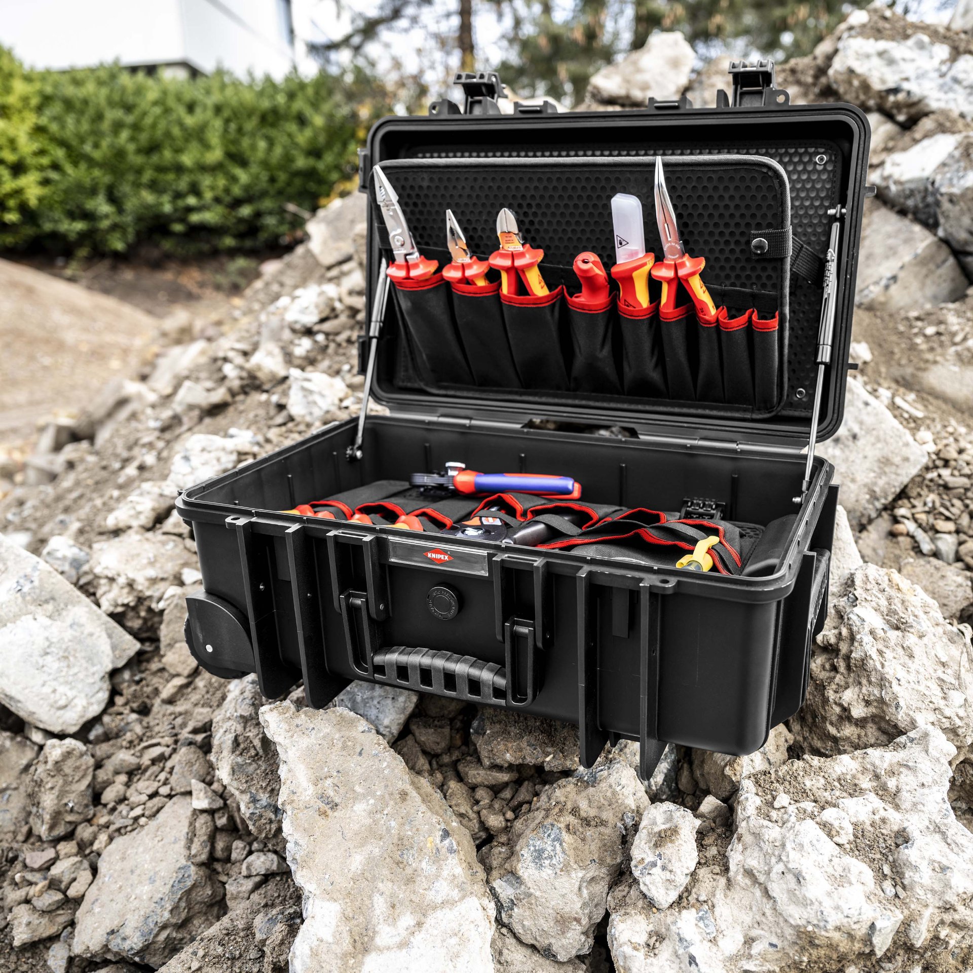 Munition, Waffe, Bombe, Erste Hilfe
