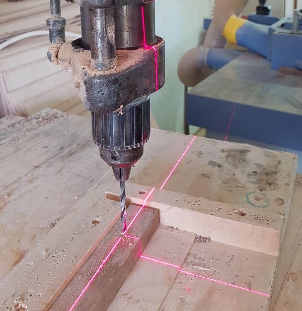 L321_4_XL HEDÜ Positionierlaser hedue PL2 mit rotem Laserkreuz