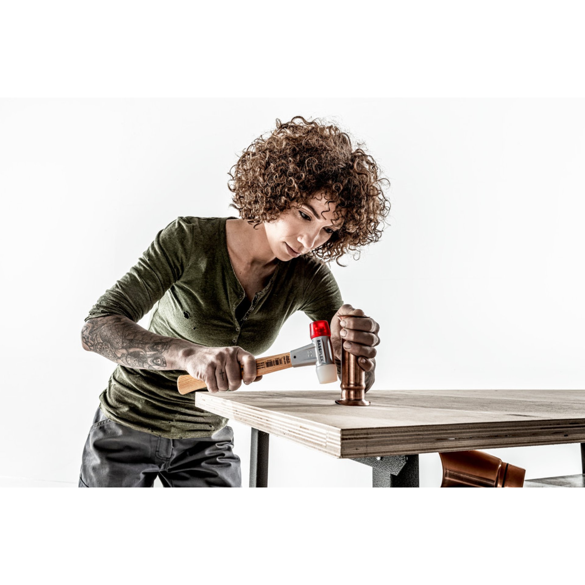 Person, Holzbearbeitung, Gerät, Hammer, Werkzeug